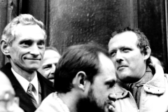 08.03.1989  Krakow  W rocznice wydarzen Marca 68 na Uniwersytecie Jagiellonskim ze studentami spotkal sie Adam Michnik n/z  Adam Michnik i rektor UJ Aleksander Koj
Fot. Jacek Boron/REPORTER