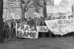 1989-r.-Wiosenne-demonstracje-mlodziezy-i-studentow-w-Krakowie-fot.-Jacek-Boron-Tomasz-3