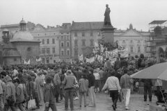 1989-r.-Wiosenne-demonstracje-mlodziezy-i-studentow-w-Krakowie-fot.-Jacek-Boron-Tomasz-44