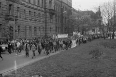 1989-r.-Wiosenne-demonstracje-mlodziezy-i-studentow-w-Krakowie-fot.-Jacek-Boron-Tomasz-80