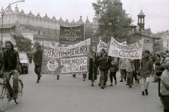 04-Zburzyc-mur-berlinski-10.1989-rok-fot.-Jacek-Boron-AF-FMW