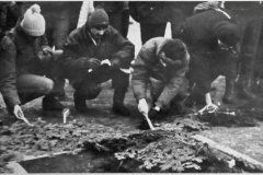 16.12.1987r.-Krakow.-Pikieta-Pikieta-czlonkow-KPN-i-FMW-w-rocznice-pacyfikacji-kopalni-Wujek-w-1982-roku-8