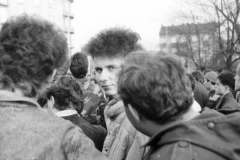 23.021989-r.-Armia-radziecka-z-toba-od-dziecka-happening-krakowskich-studentow-fot.-Jacek-Boron-AF-FMW-7