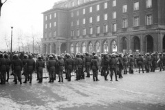 Nowa-Huta-12.1989-r.-Demonstracja-w-sprawie-usuniecia-pomnika-Lenina-i-usuniecie-pomnika.-fot.-Jacek-Boron-AF-FMW_42